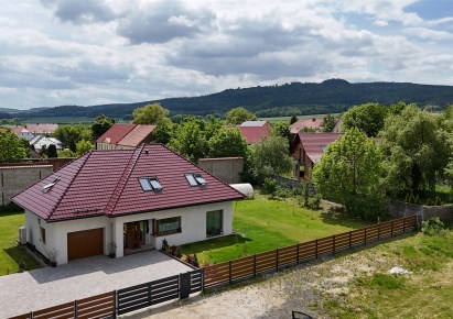 dom na sprzedaż - Męcinka